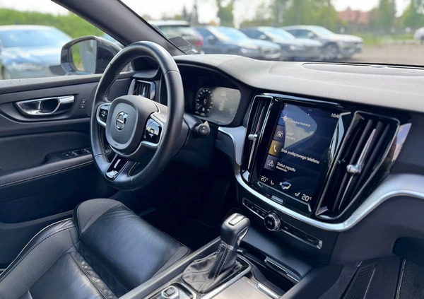 Volvo V60 cena 108900 przebieg: 177000, rok produkcji 2019 z Młynary małe 631
